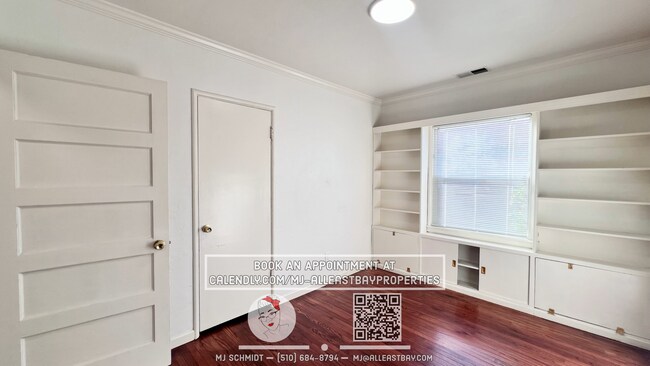 Building Photo - Beautiful 3 bedroom home with large backyard and garage