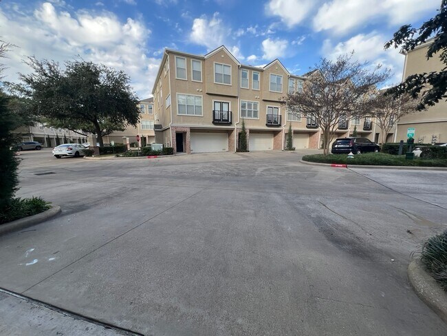 Building Photo - 12707 Boheme Dr