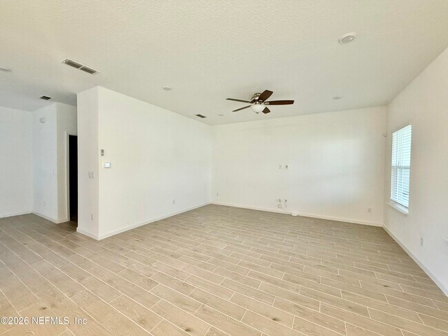 Building Photo - 4033 Haydon Burns Pl