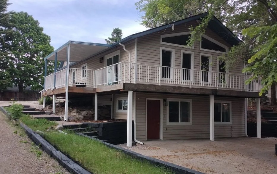 Building Photo - 1215 Hillcrest Dr