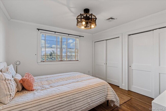 Building Photo - 20 Alanson Ln