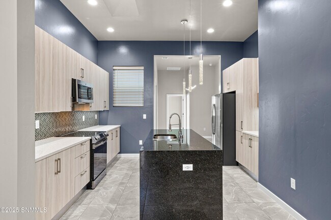 Building Photo - 4358 Capistrano Ave