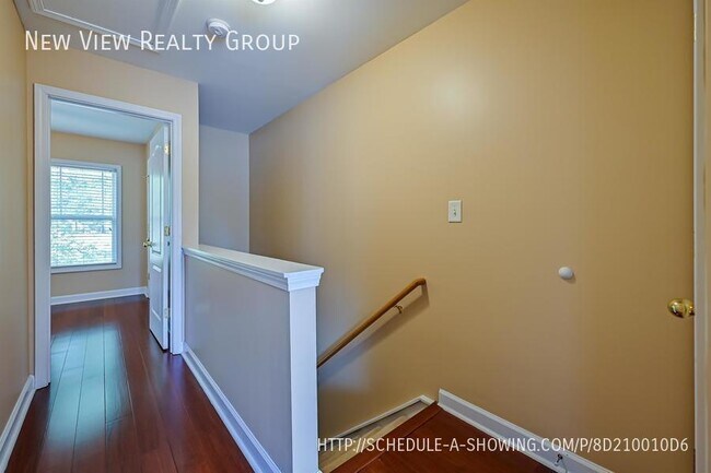 Building Photo - 9612 Mendenhall View Dr