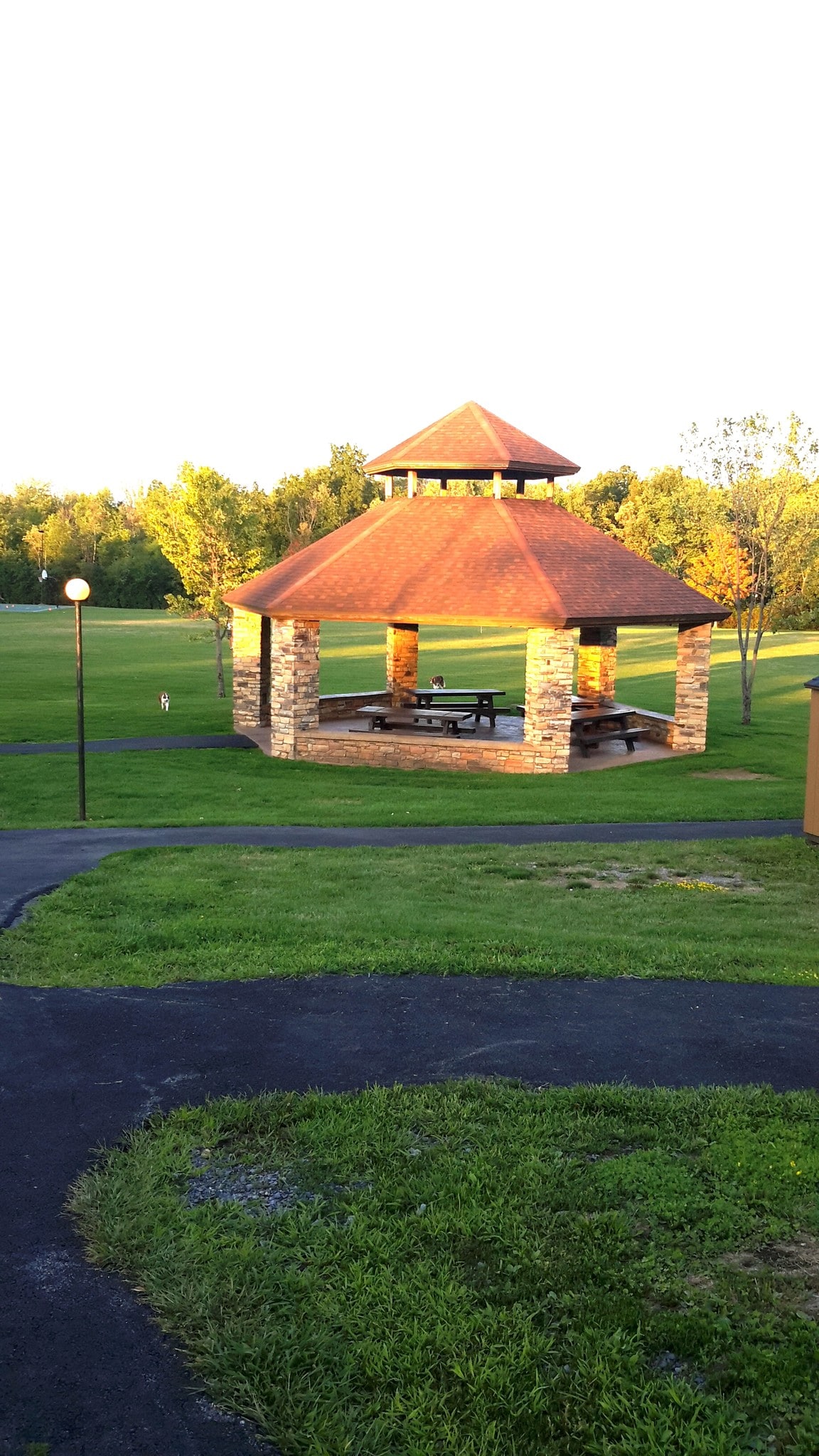 Community picnic areas - 1406 Greymoor Way