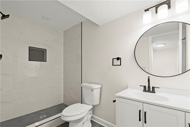 Building Photo - 2116 Scarbrough Rd