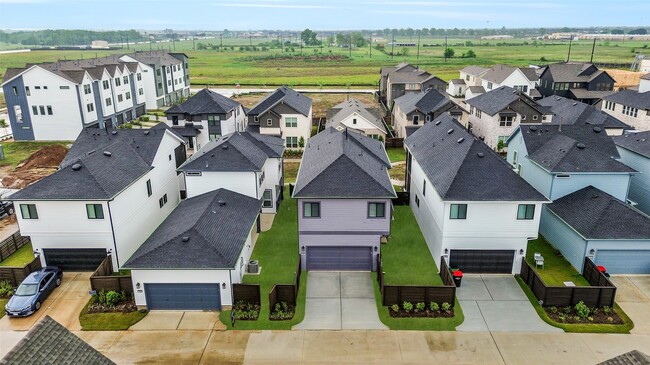 Building Photo - 3311 Full Bellied Ln