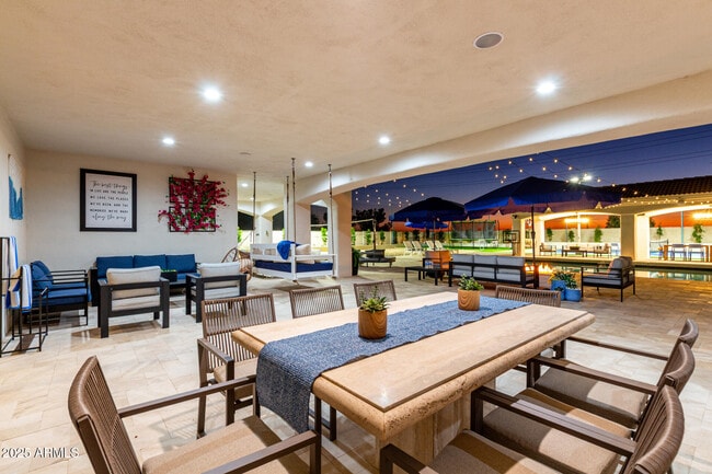 Building Photo - 2506 S 186th Dr