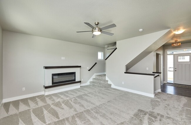 Building Photo - 4 Bedroom, 3 Bathroom Home In Waukee!