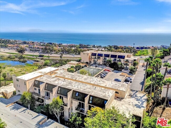 Building Photo - 23901 Civic Center Way