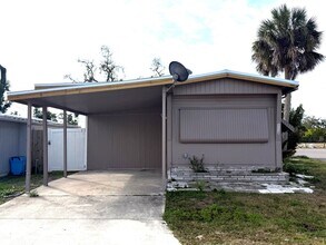 Building Photo - Charming Renovated 2-Bed / 1-Bath Mobile Home for Rent in Bradenton – Available Now!