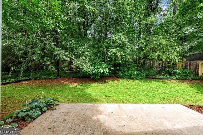 Building Photo - 625 Oxford Hall Dr SW