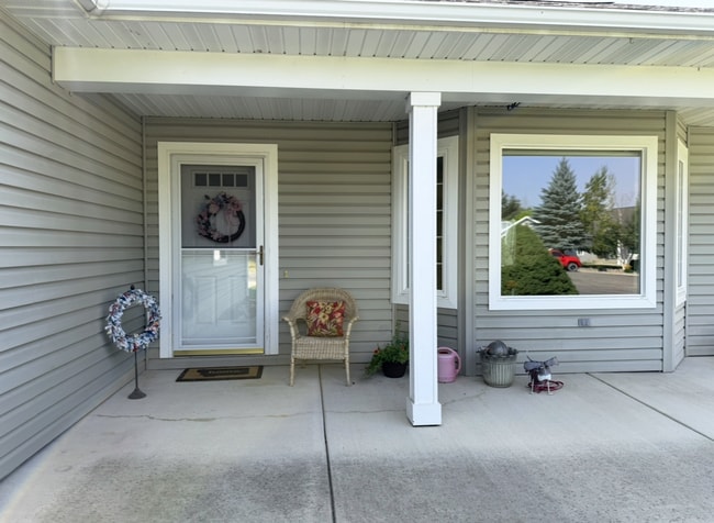 Building Photo - Kalispell Family Home