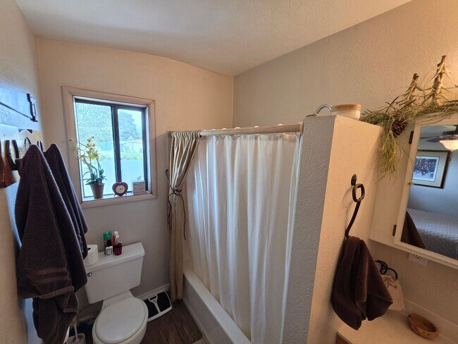Building Photo - 5675 E Burris Ln
