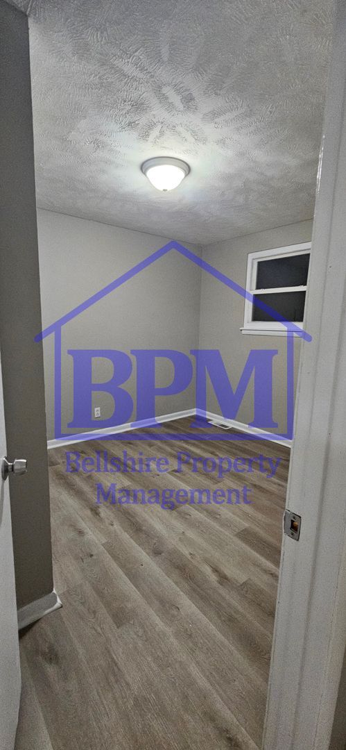 Building Photo - Affordable 2 Bed, 1 Bath Duplex in Madison...
