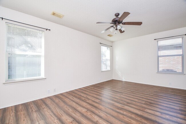 Building Photo - 4823 Dark Canyon Ct