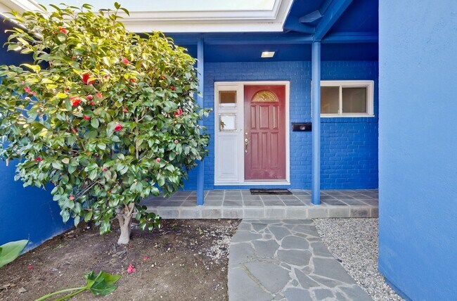 Building Photo - Wow! What a Great Home! Available Soon!
