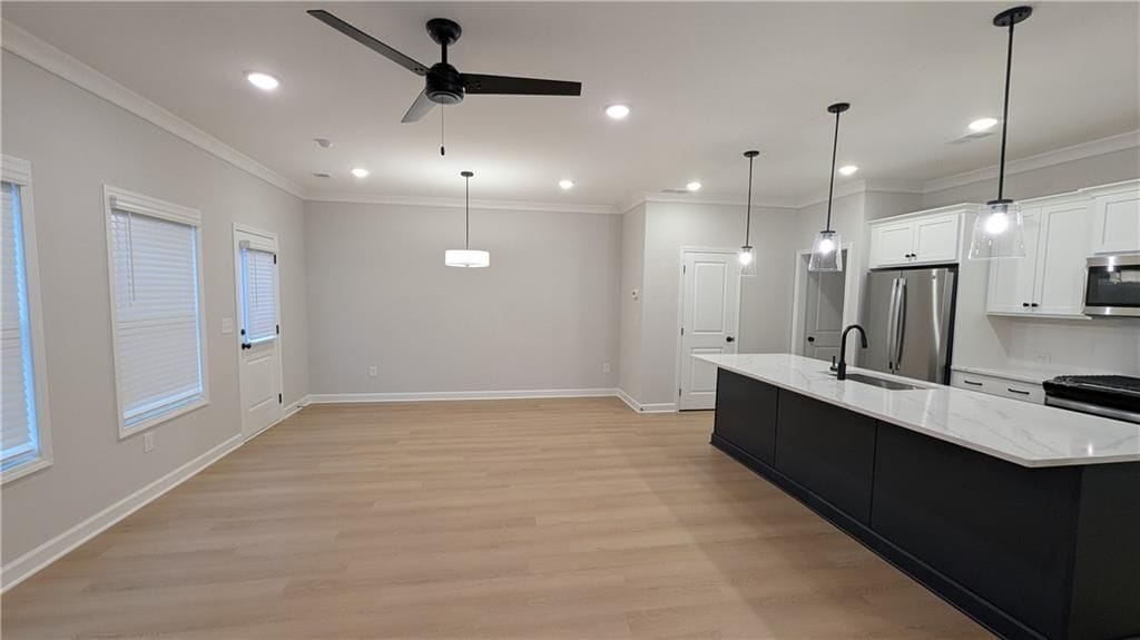 Building Photo - 435 Carrera Ln