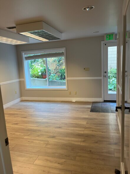 Building Photo - 2510 Fairview Ave E