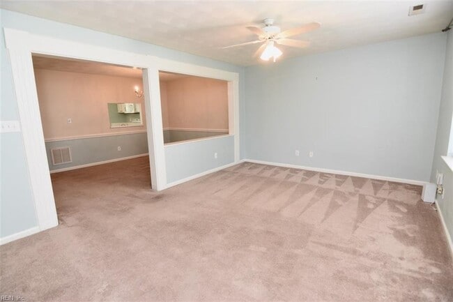 Building Photo - 145 Horse Run Dr