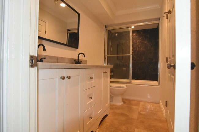 Building Photo - 7714 Renwick Dr