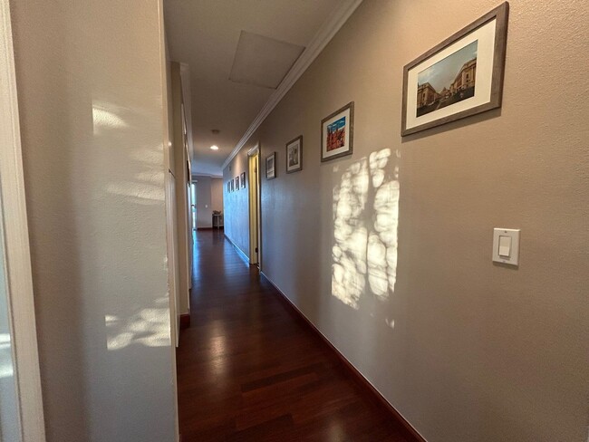 Building Photo - Rent Today!! Stunning Furnished 3-Bedroom ...