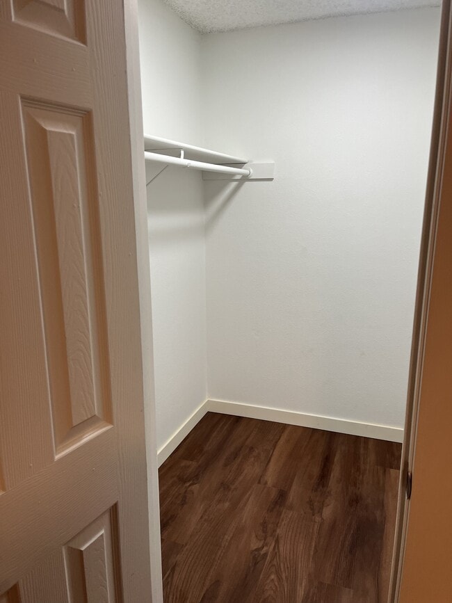 Building Photo - 4507 Lexington Pl NE