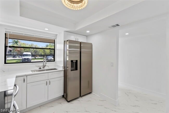 Building Photo - 151 Cypress Way E