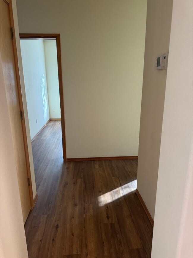 Building Photo - 11004 Catamount Dr NW