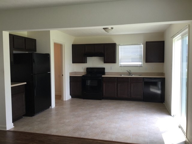 Building Photo - 4030 Lassen Ln