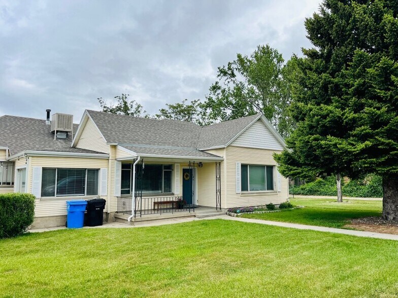 Building Photo - 722 W 400 N