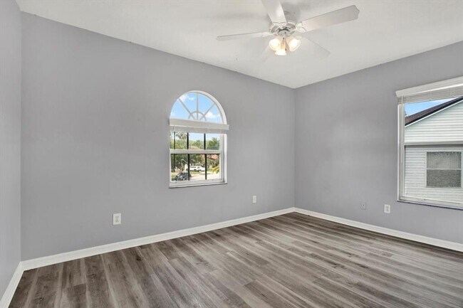 Building Photo - 544 Lake Cypress Cir