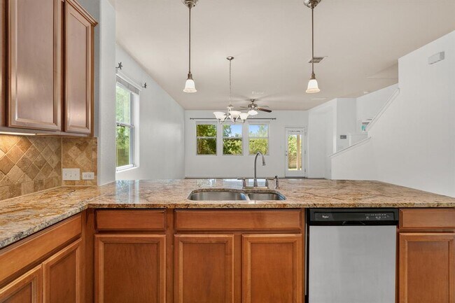 Building Photo - 2627 Garlic Creek Dr
