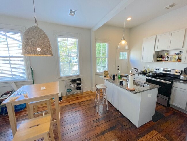 Building Photo - 2 BED | 2 BATH | COURTYARD | MIDTOWN - DIXON PARK
