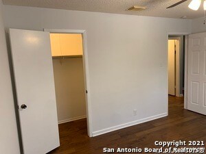 Building Photo - 13039 Hunters Moon