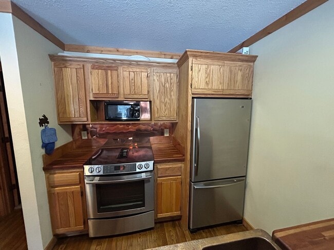 Building Photo - The Aspens 3-Bedroom Condo