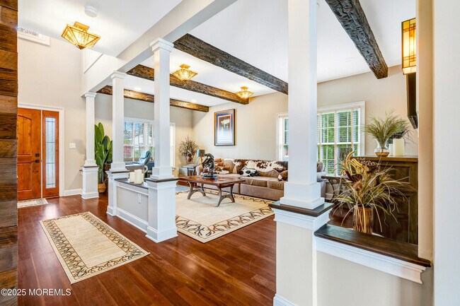 Building Photo - 909 Brookside Ave