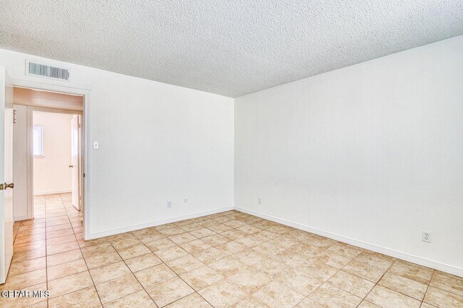 Building Photo - 2012 Amy Sue Dr