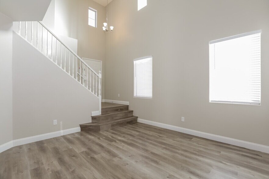 Building Photo - 10643 Solar Hawk Ave