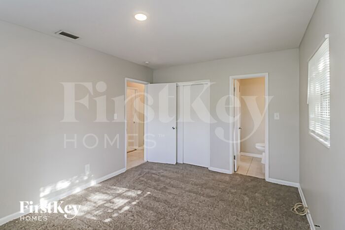 Building Photo - 211 W 108th Ave