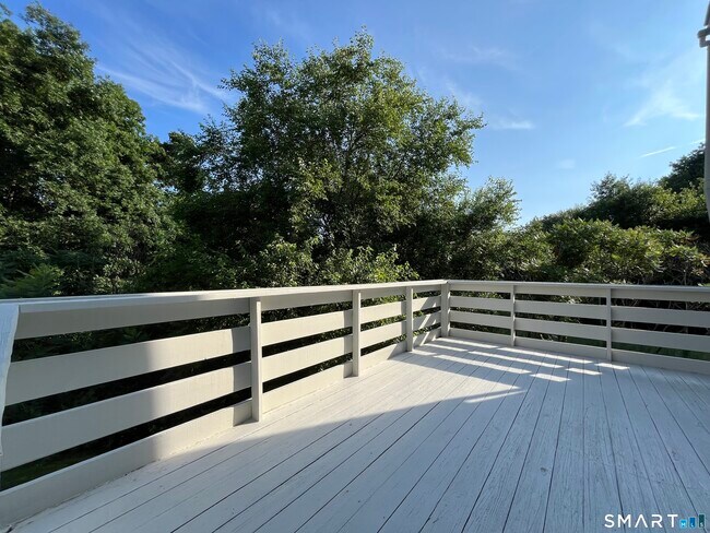 Building Photo - 124 Colonial Hill Dr