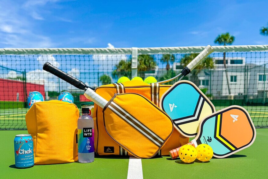 Building Photo - 930 Gulf Shore Dr