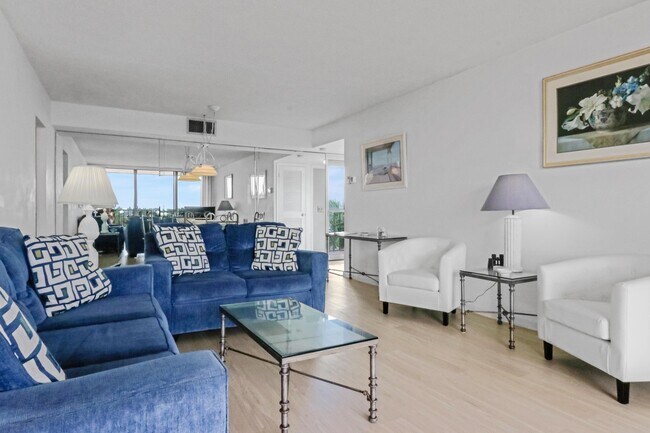 Building Photo - 225 S Beach Rd