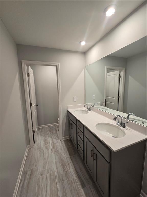 Building Photo - 3085 Cambridge Ml St