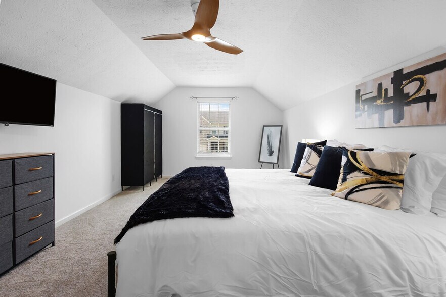 Building Photo - 11179 Catalina Dr