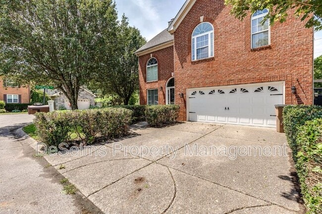 Building Photo - 701 Brent Glen Pl