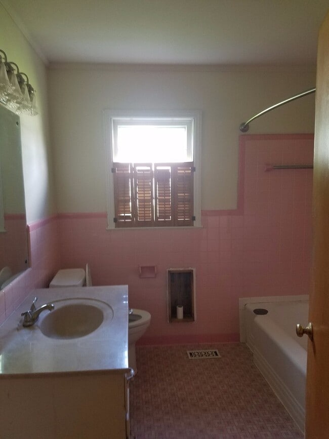 Building Photo - ***Coming soon!!***