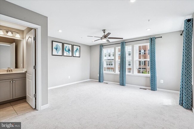 Building Photo - 9454 James MacGowan Ln