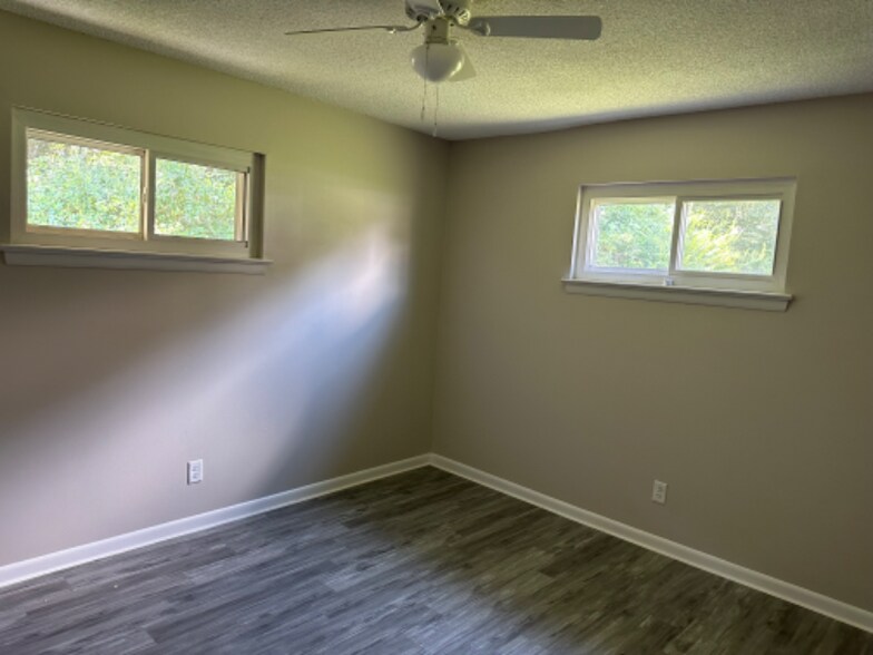 Building Photo - 3814 Cherwood Ln