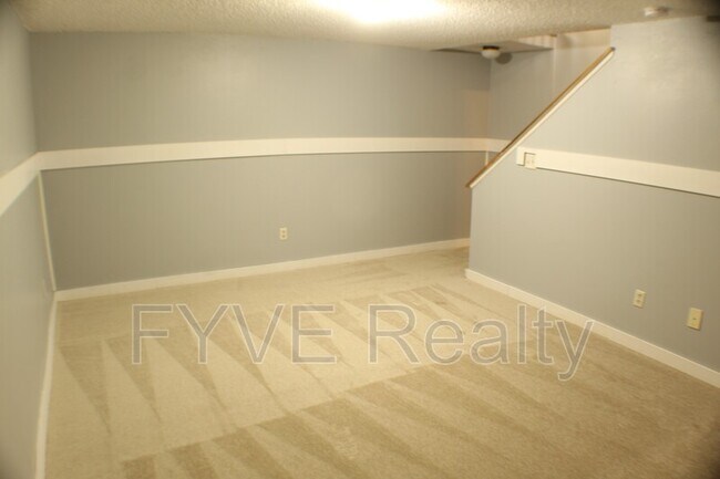 Building Photo - 4968 Silver Bow Dr