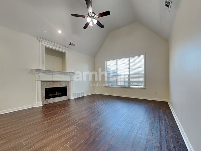 Building Photo - 13136 Braybourne Pkwy